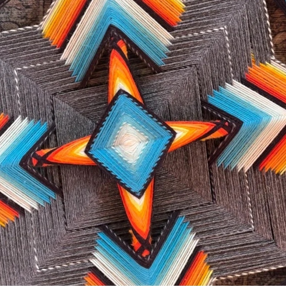 #42 Vintage Ojode Dios Eye of God Mandala Woven Wool Yarn Wall A 70s Folk Art - Picture 3 of 6
